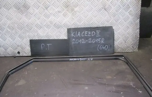 KIA Ceed Rubber seal loading door 