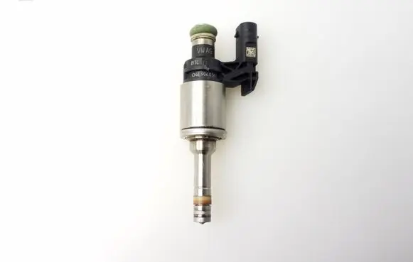 Volkswagen Golf VII Fuel injector 04E906036E