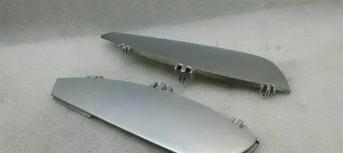 Mercedes-Benz ML W164 Rear seat rail trim cover A2516830328