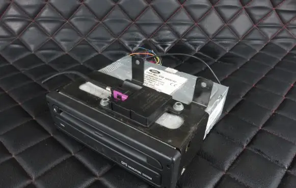 Land Rover Range Rover L322 Navigation unit CD/DVD player YIB500040 0029580 90123000006100