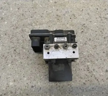 BMW 5 E60 E61 ABS Pump 6758743 0265234134 04062810354