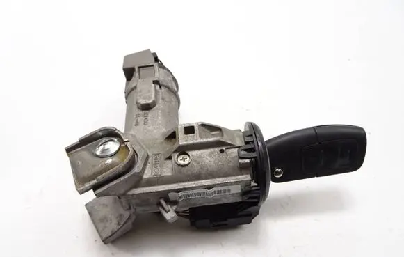 Ford Fiesta Ignition lock 8V513F880CF