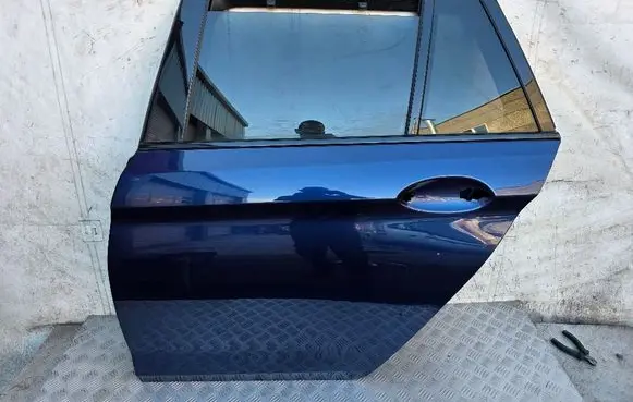 BMW 5 G30 G31 Rear door