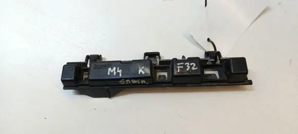BMW 4 F32 F33 Fender mounting bracket
