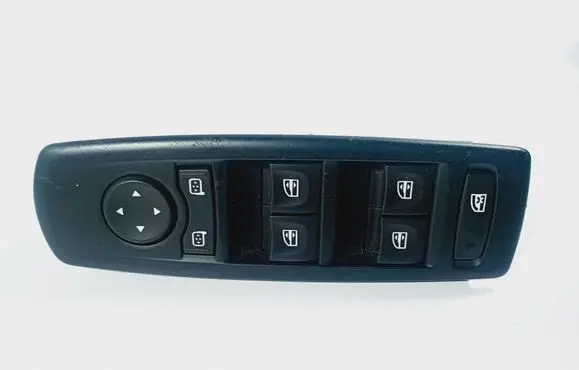 Renault Megane III Electric window control switch 809610007R 2052016