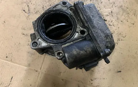 Volkswagen Touran I Throttle valve 03G128063C 2409050127 A2C53099815