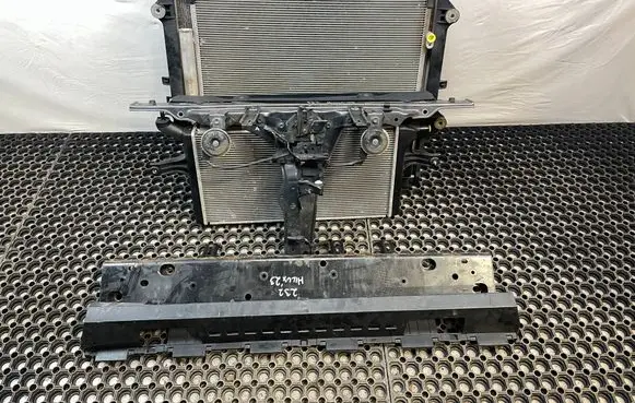 Toyota Hilux VIII Radiator support slam panel