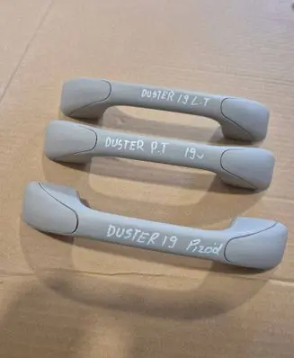 Dacia Duster II A set of handles for the ceiling 