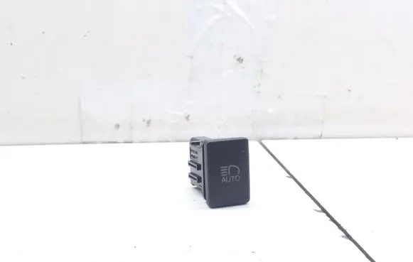 Toyota C-HR I Light switch 15E044