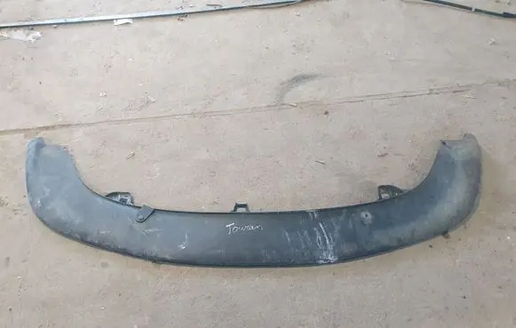 Volkswagen Cross Touran I Front bumper lip 1T0807903