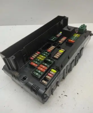 BMW 5 F10 F11 Fuse module 9234421 160211