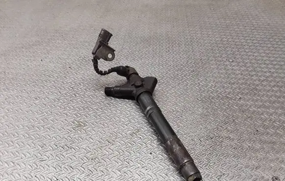 Toyota Avensis T250 Fuel injector 2367026011 02g00994