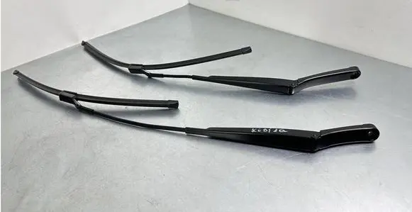 Skoda Kodiaq Front wiper blade arm 566955410 566955409
