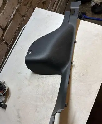 Renault Captur Rear sill trim cover 769545773R 633140082