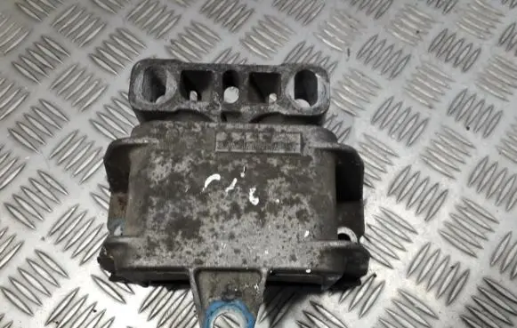 Audi A3 S3 8L Engine mount bracket 1j0199555