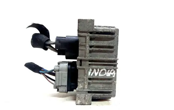Opel Insignia A Glow plug pre-heat relay 55574293
