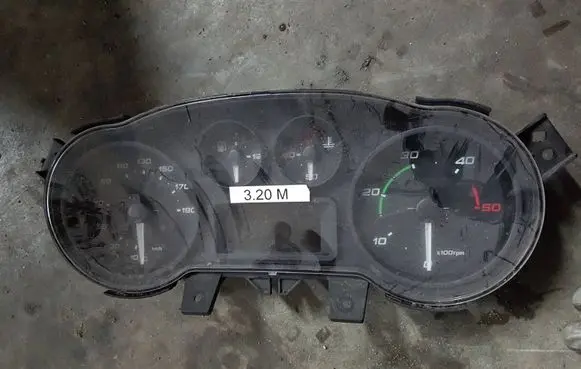 Iveco Daily 35 - 40.10 Speedometer (instrument cluster) 5801815711 004438 A2C84154301