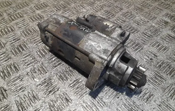 Nissan X-Trail T30 Starter motor 233008h801