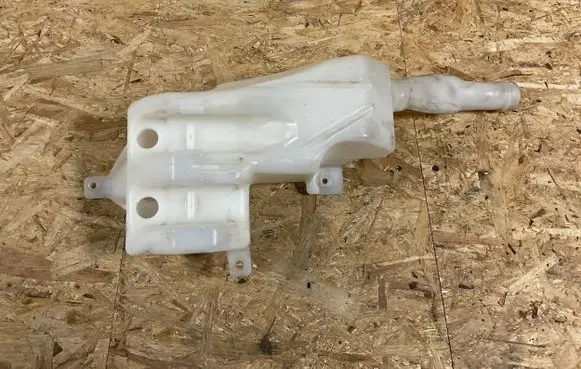 Suzuki SX4 Windshield washer fluid reservoir/tank 644500993