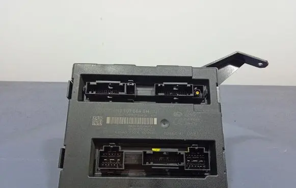 Volkswagen Touareg II Comfort/convenience module 4H0907064GH