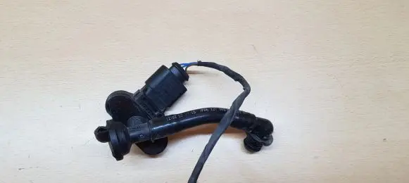Porsche Macan (95B) Vacuum line/pipe/hose 95B611931