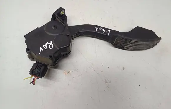 Toyota RAV 4 (XA30) Accelerator throttle pedal 7811042010 03J12C00604 1988007270