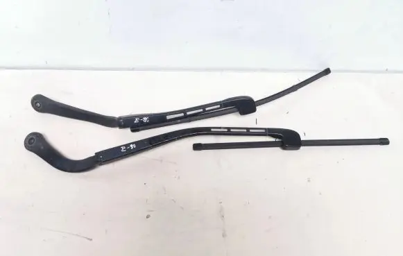 BMW 3 E90 E91 Front wiper blade arm