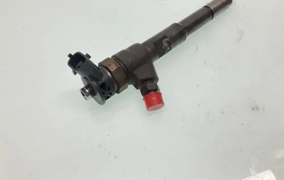 Renault Captur Fuel injector 8201108033 0445110485