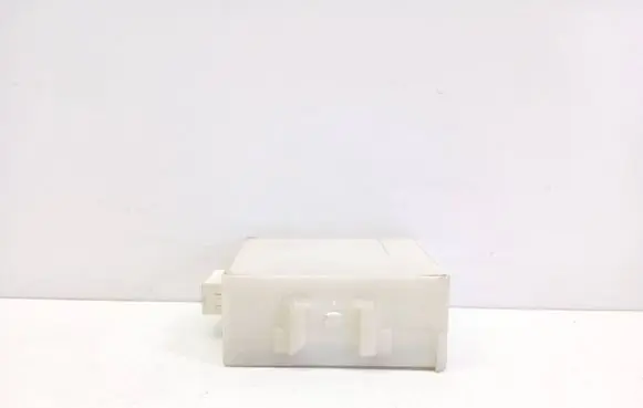 Toyota Avensis T250 Door central lock control unit/module 8974105050 0413 73667112