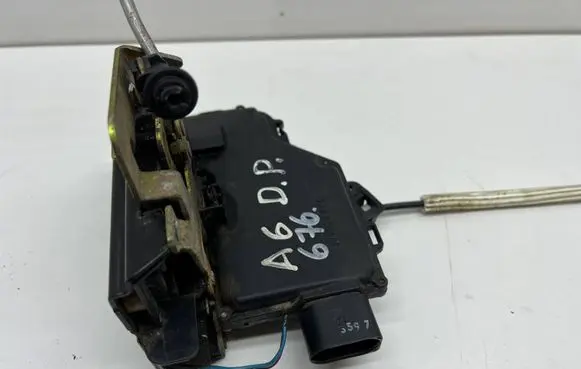 Audi A6 S6 C5 4B Front door lock PA6630FV
