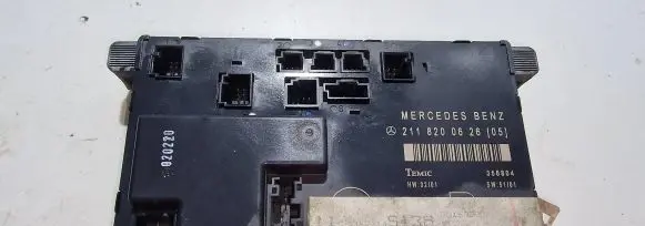 Mercedes-Benz E W211 Door control unit/module A2118200626