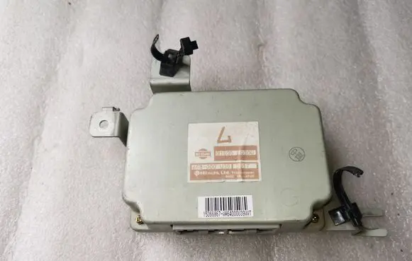 Nissan X-Trail T30 Gearbox control unit/module 31036EQ300