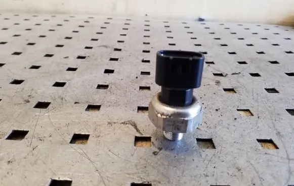 Air conditioning (A/C) pressure sensor