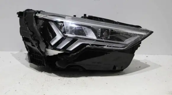 Audi Q3 F3 Headlight/headlamp 83A941036 1101G720000 1090025