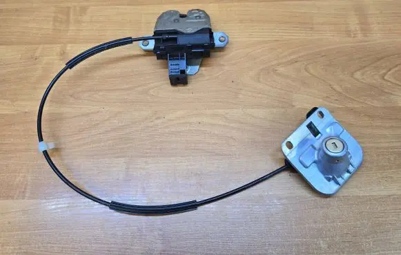 Volvo S60 Tailgate/trunk/boot lock/catch/latch 31335051