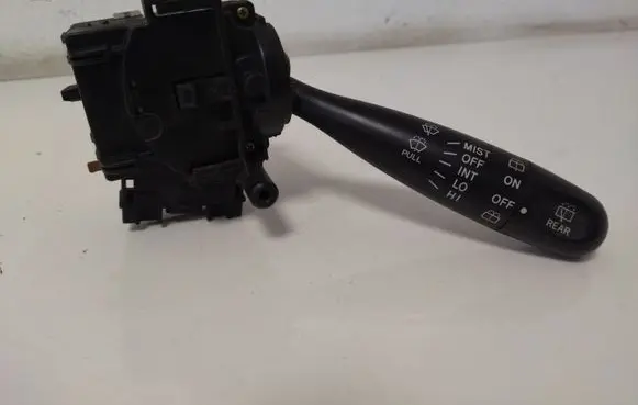 Toyota Yaris Wiper switch 173647