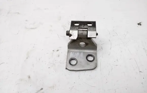 BMW X3 E83 Front door lower hinge 3402821