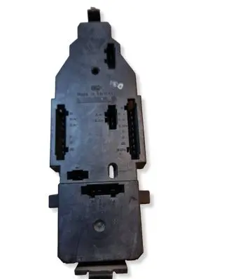 Volkswagen Golf III Tail light bulb cover holder 1H9945257