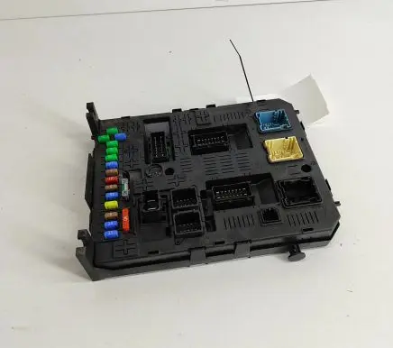 Citroen C5 Fuse module 9664059080