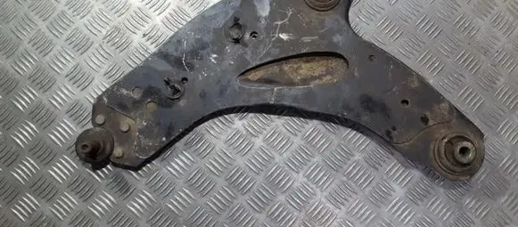 Opel Vivaro Front lower control arm/wishbone