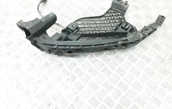 Audi Q3 8U Headlight/headlamp mounting bracket 8U0805607A