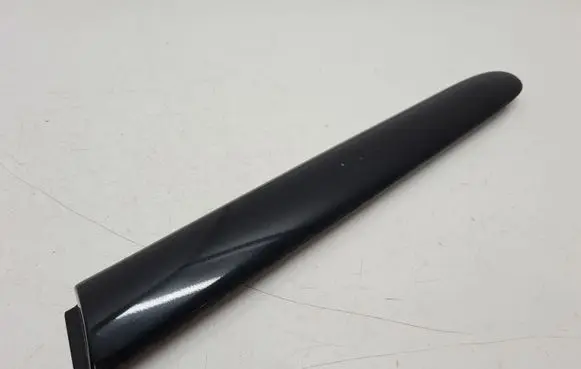Rear fender molding trim