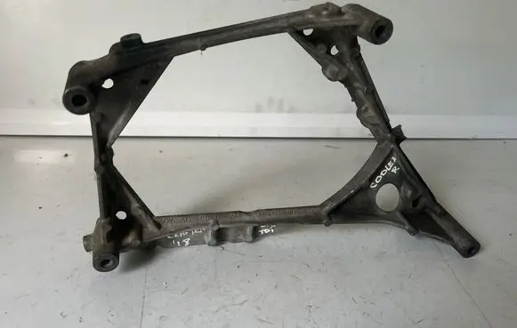 Volkswagen Crafter Engine mounting bracket 04L145173J
