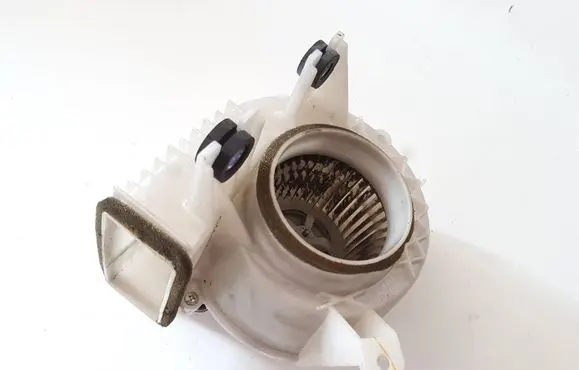 Toyota Prius (XW30) Hybrid/electric vehicle battery fan G923047070 1173003891 0160701241