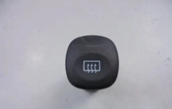 Ford Escape I Windscreen/window heater switch