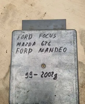 Ford Focus Engine control unit/module ZM0218881B XU3F12A650BG J151G1M02KPT