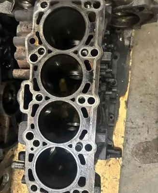 Volkswagen Golf V Engine block 09036021AC