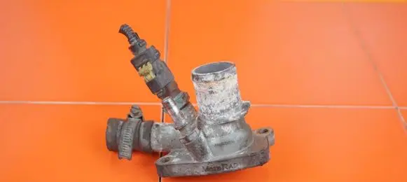 Fiat 500 Thermostat/thermostat housing 19MB38