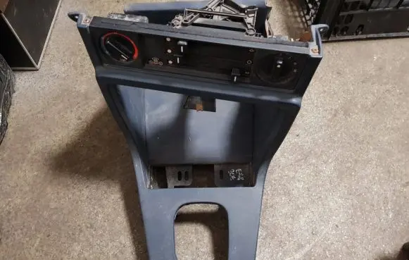 BMW 5 E28 Center console 51161880094