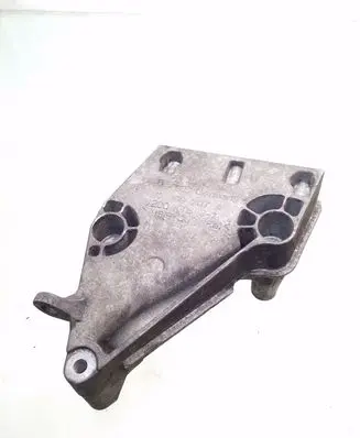 Skoda Octavia Mk2 (1Z) Engine mounting bracket 03L199207A